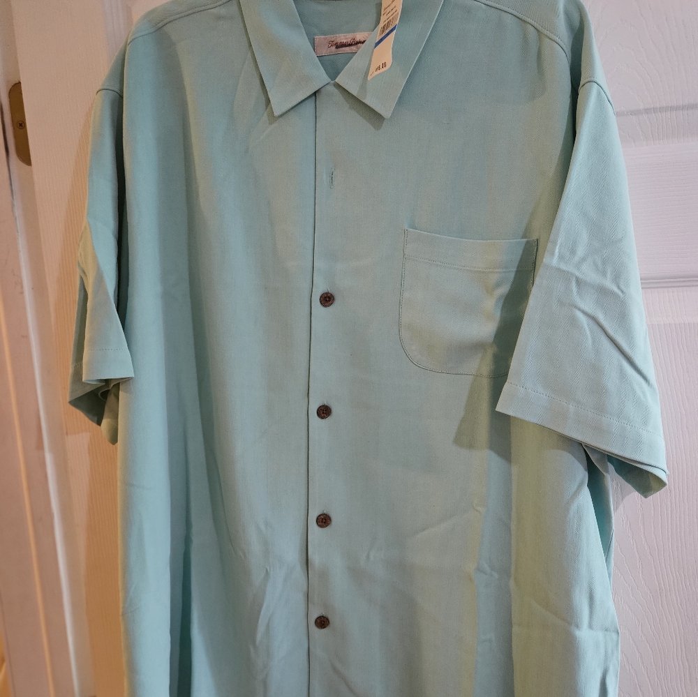 Tommy Bahama NWT Seafoam Silk Button Down Shirt
